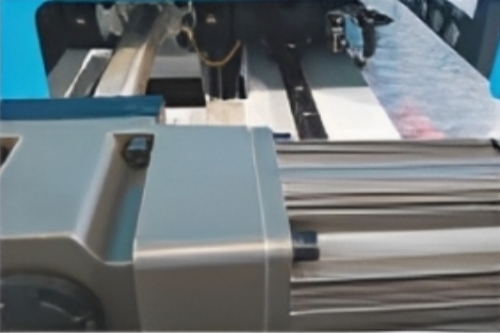 LW-120-S6 High-Output 6-Cavity ISBM Machine | Automatic Injection Stretch Blow Molder for Diverse PET Bottle Applications