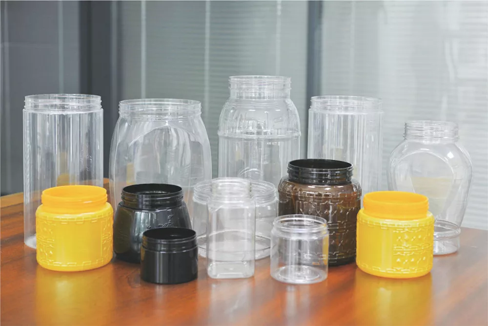 Semic-automatic food bottle