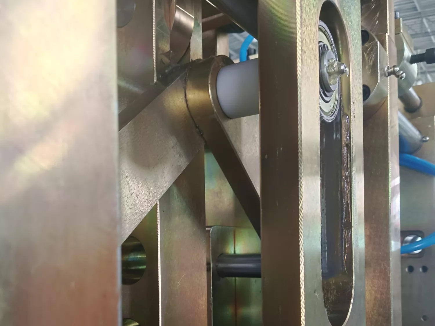 Mineral water bottle equipment details